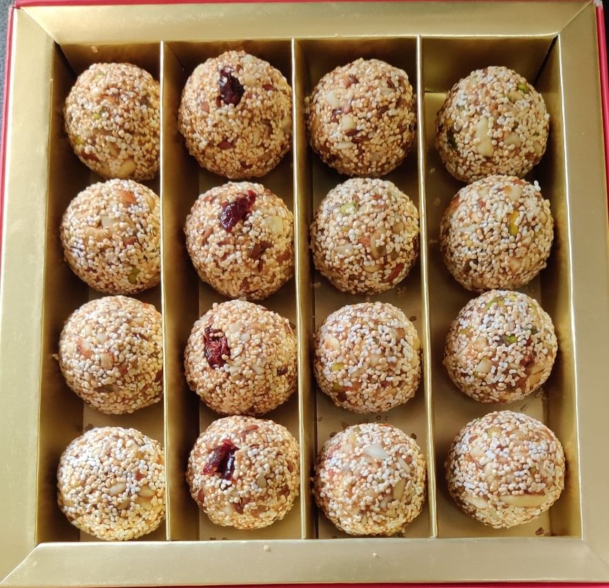 Diwali Gift Boxes Buy Diwali Sweet And Dry Fruit Laddu Gift Boxes